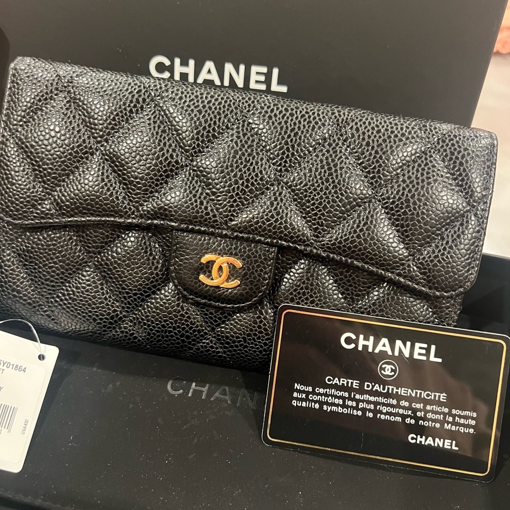 CHANEL Black Caviar Quilted Wallet